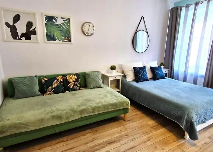 Cozy Modern Studio Green Apartment In Old Town